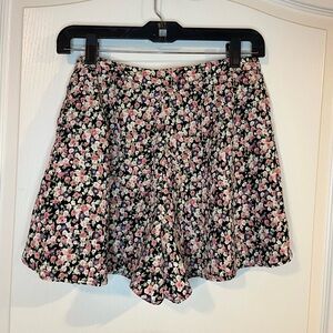 Umgee Floral Loose lightweight Shorts